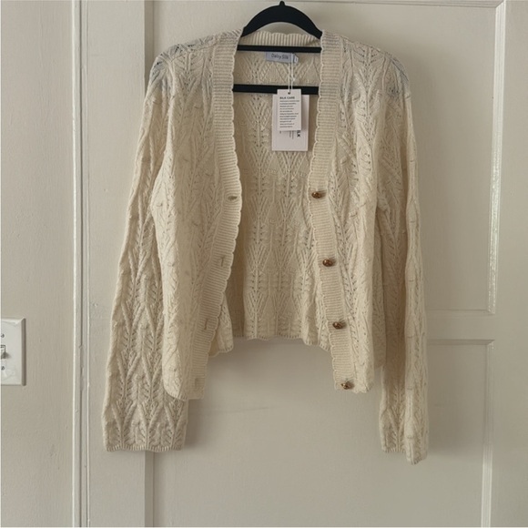 Elegant 100% Cashmere Cream cardigan - Picture 2 of 6
